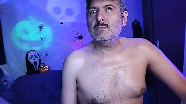 Snapshot of BushBator chatting on October 21, 6:36 am BushBator online show from October 21, 6:36 am