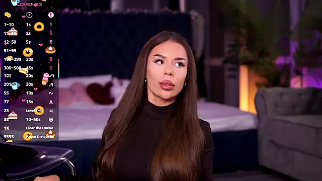 MissKiarra online show from November 29, 7:55 am