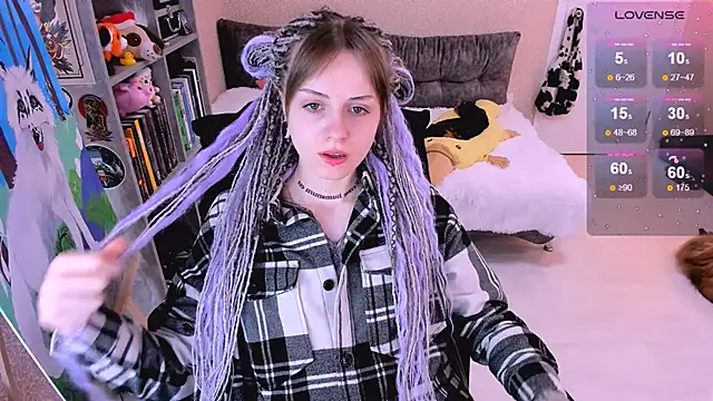 NaniMoore online show from December 10, 7:58 am