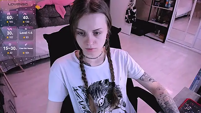 NaniMoore online show from January 11, 8:00 am