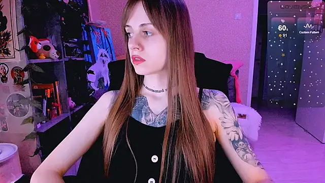 NaniMoore online show from February 25, 8:19 pm