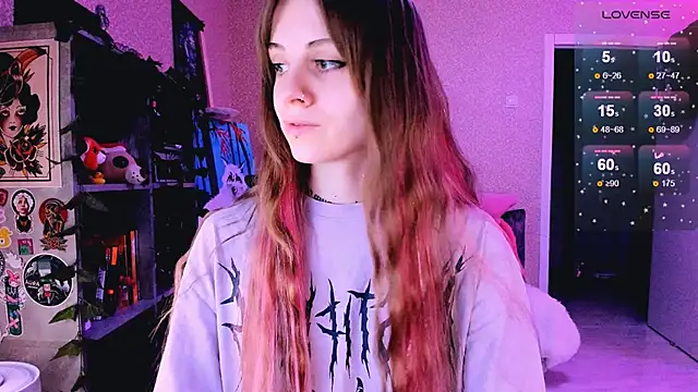 NaniMoore online show from March 14, 8:06 pm