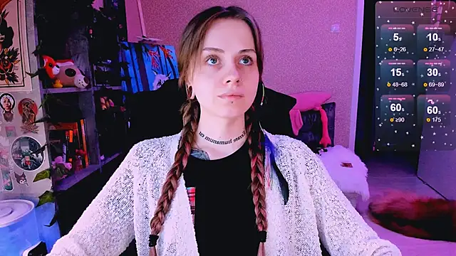 NaniMoore online show from March 22, 8:15 pm