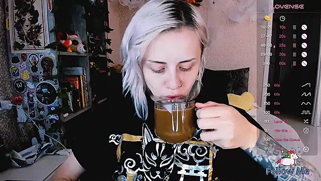 NaniMoore online show from October 12, 7:51 am