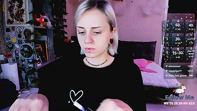 NaniMoore online show from November 23, 8:19 pm