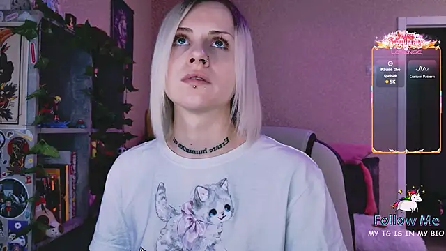 NaniMoore online show from February 14, 8:05 pm