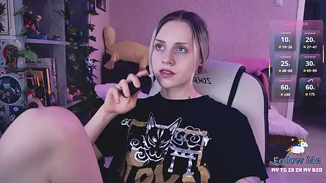 NaniMoore online show from March 8, 7:06 pm