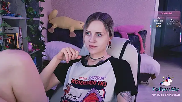 NaniMoore online show from March 21, 8:12 pm