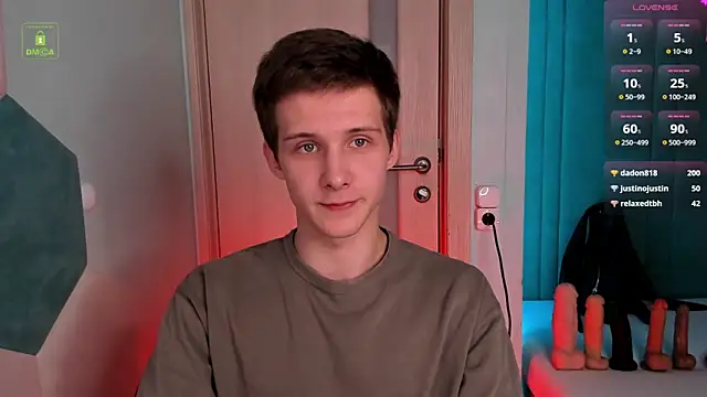 Snapshot of MarkGWalker chatting on December 25, 7:13 pm MarkGWalker online show from December 25, 7:13 pm