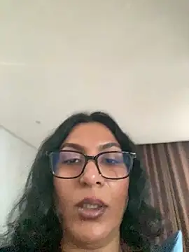 Snapshot of Indianbutter11 chatting on November 8, 3:18 am Indianbutter11 online show from November 8, 3:18 am