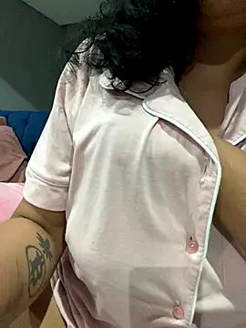 Snapshot of Indianbutter11 chatting on November 17, 7:52 pm Indianbutter11 online show from November 17, 7:52 pm