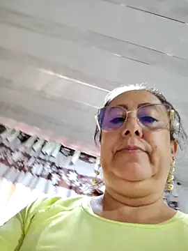 Snapshot of amaranta_c chatting on November 8, 5:23 pm amaranta c online show from November 8, 5:23 pm