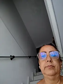 Snapshot of amaranta_c chatting on November 18, 12:31 pm amaranta c online show from November 18, 12:31 pm