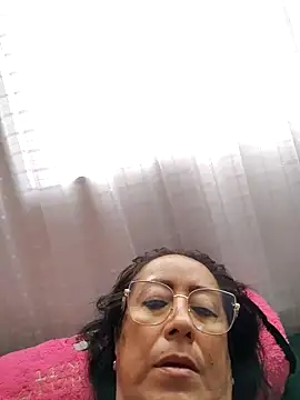 Snapshot of amaranta_c chatting on November 23, 12:27 pm amaranta c online show from November 23, 12:27 pm