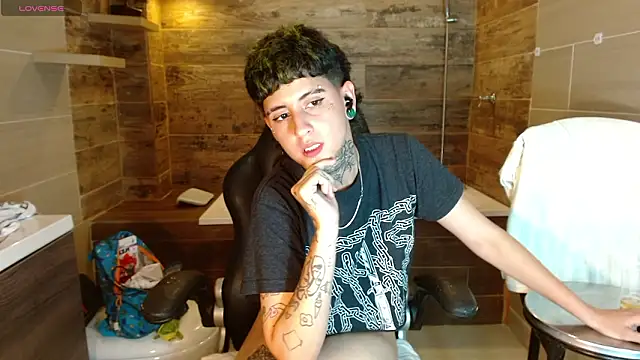 Ethan lennox online show from March 5, 6:59 pm