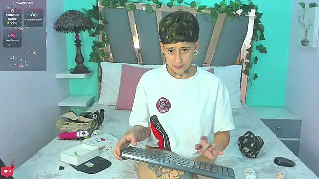 Ethan lennox online show from March 19, 10:14 pm