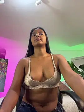 Snapshot of JANYLOVE__ chatting on May 25, 10:54 am JANYLOVE online show from May 25, 10:54 am