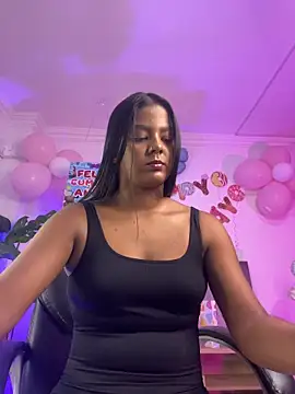 Snapshot of JANYLOVE__ chatting on June 20, 11:02 am JANYLOVE online show from June 20, 11:02 am
