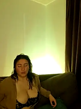 kitty 84 online show from December 18, 3:23 am