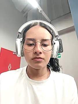  vaness online show from March 4, 5:32 am