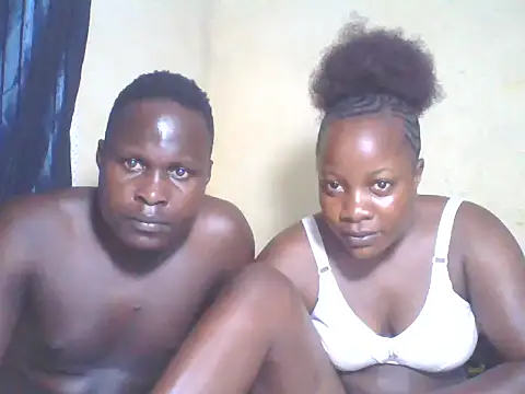 Snapshot of Dark_Queenchocolate chatting on November 20, 9:36 pm Dark Queenchocolate online show from November 20, 9:36 pm