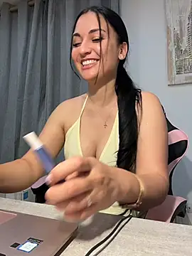 Snapshot of AlexandraRand chatting on June 12, 5:56 pm AlexandraRand online show from June 12, 5:56 pm