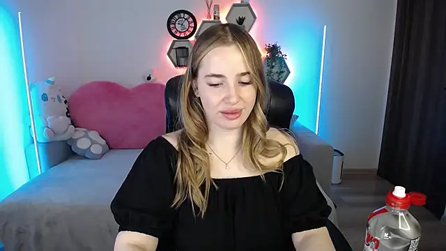 SabrinViolet online show from May 23, 8:07 am