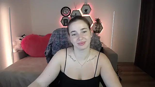 Snapshot of SabrinViolet chatting on July 22, 9:01 am SabrinViolet online show from July 22, 9:01 am