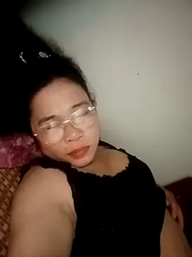 Sexy-asslove90 online show from October 5, 3:32 pm