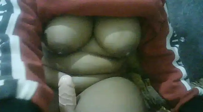Snapshot of finessgoddess chatting on February 4, 11:38 pm finessgoddess online show from February 4, 11:38 pm