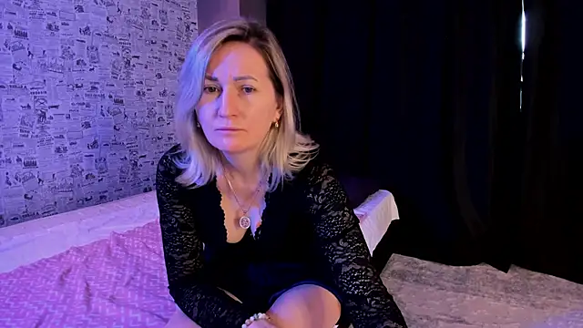 AriFleow online show from November 13, 5:17 am