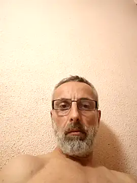 Snapshot of justinont76 chatting on March 16, 11:42 pm justinont76 online show from March 16, 11:42 pm