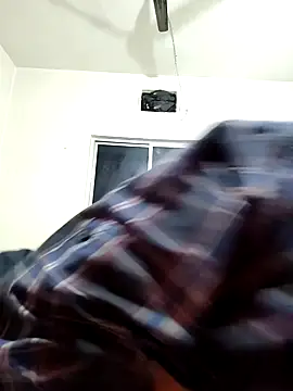 Snapshot of Indiandaddy11 chatting on February 22, 1:24 pm Indiandaddy11 online show from February 22, 1:24 pm