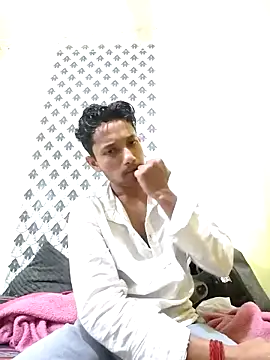 Snapshot of Indiandaddy11 chatting on October 26, 6:36 pm Indiandaddy11 online show from October 26, 6:36 pm