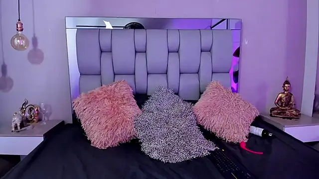 SusanBenett online show from October 25, 8:36 pm