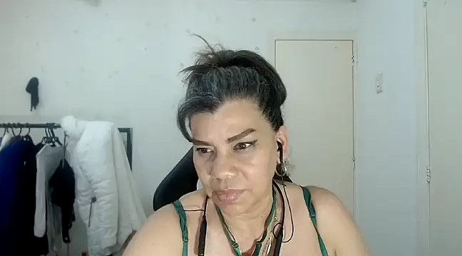 vikyadams online show from February 24, 8:03 pm