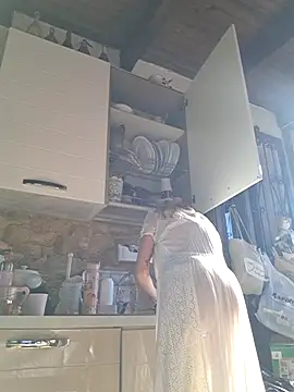 Snapshot of vampvanna23 chatting on November 6, 8:15 am vampvanna23 online show from November 6, 8:15 am