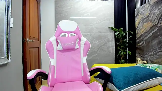 PamelaAnderson 2 online show from February 21, 8:18 am