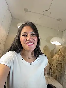 Dakotha v  online show from March 18, 4:26 am