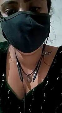 Snapshot of Sexy-bhabhi78 chatting on December 9, 12:51 pm Sexy-bhabhi78 online show from December 9, 12:51 pm