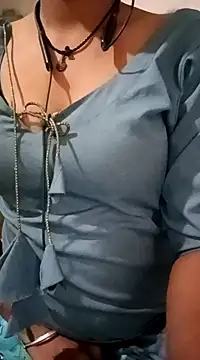 Snapshot of Sexy-bhabhi78 chatting on December 11, 11:41 am Sexy-bhabhi78 online show from December 11, 11:41 am