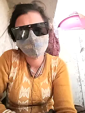 Snapshot of Sexy-bhabhi78 chatting on January 30, 3:00 am Sexy-bhabhi78 online show from January 30, 3:00 am