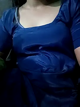 Snapshot of Sexy-bhabhi78 chatting on October 7, 4:31 am Sexy-bhabhi78 online show from October 7, 4:31 am
