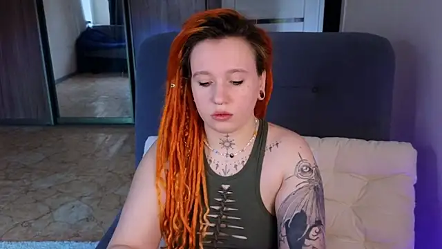 Snapshot of The_Full_Red_Moon chatting on October 7, 5:37 am The Full Red Moon online show from October 7, 5:37 am