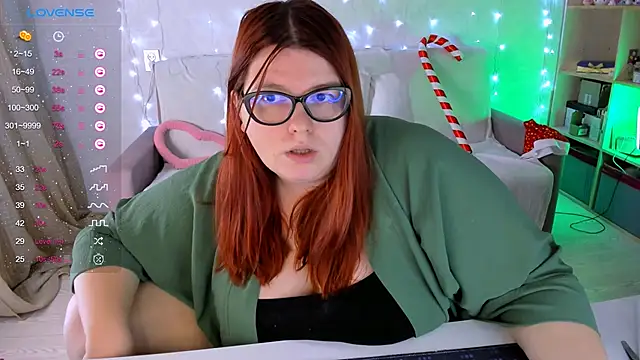 Snapshot of Melissa_Purr chatting on December 27, 2:43 pm Melissa Purr online show from December 27, 2:43 pm