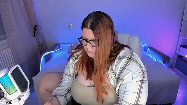 Snapshot of Melissa_Purr chatting on March 8, 2:34 am Melissa Purr online show from March 8, 2:34 am