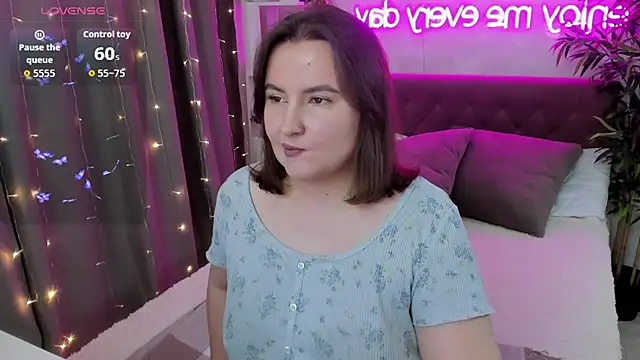 FeralPeach online show from October 29, 6:37 am