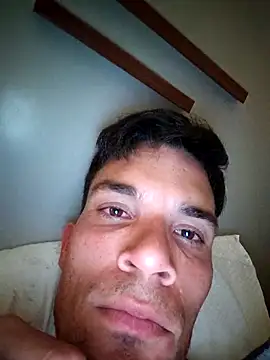 Snapshot of 719610 chatting on November 24, 3:28 am 719610 online show from November 24, 3:28 am