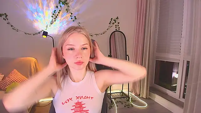 Eva Davi online show from November 5, 2:22 am