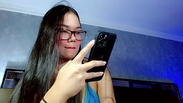 JasmineMoore online show from June 2, 10:01 pm